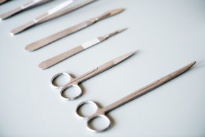 Citric acid passivated stainless steel medical instruments